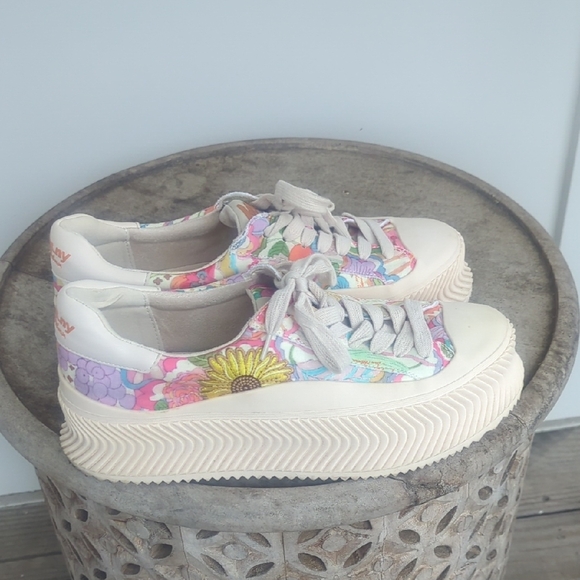 Floral Canvas Sneakers - Picture 4 of 8